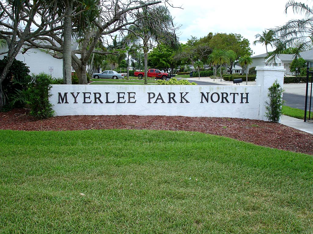 Myerlee Park North Signage